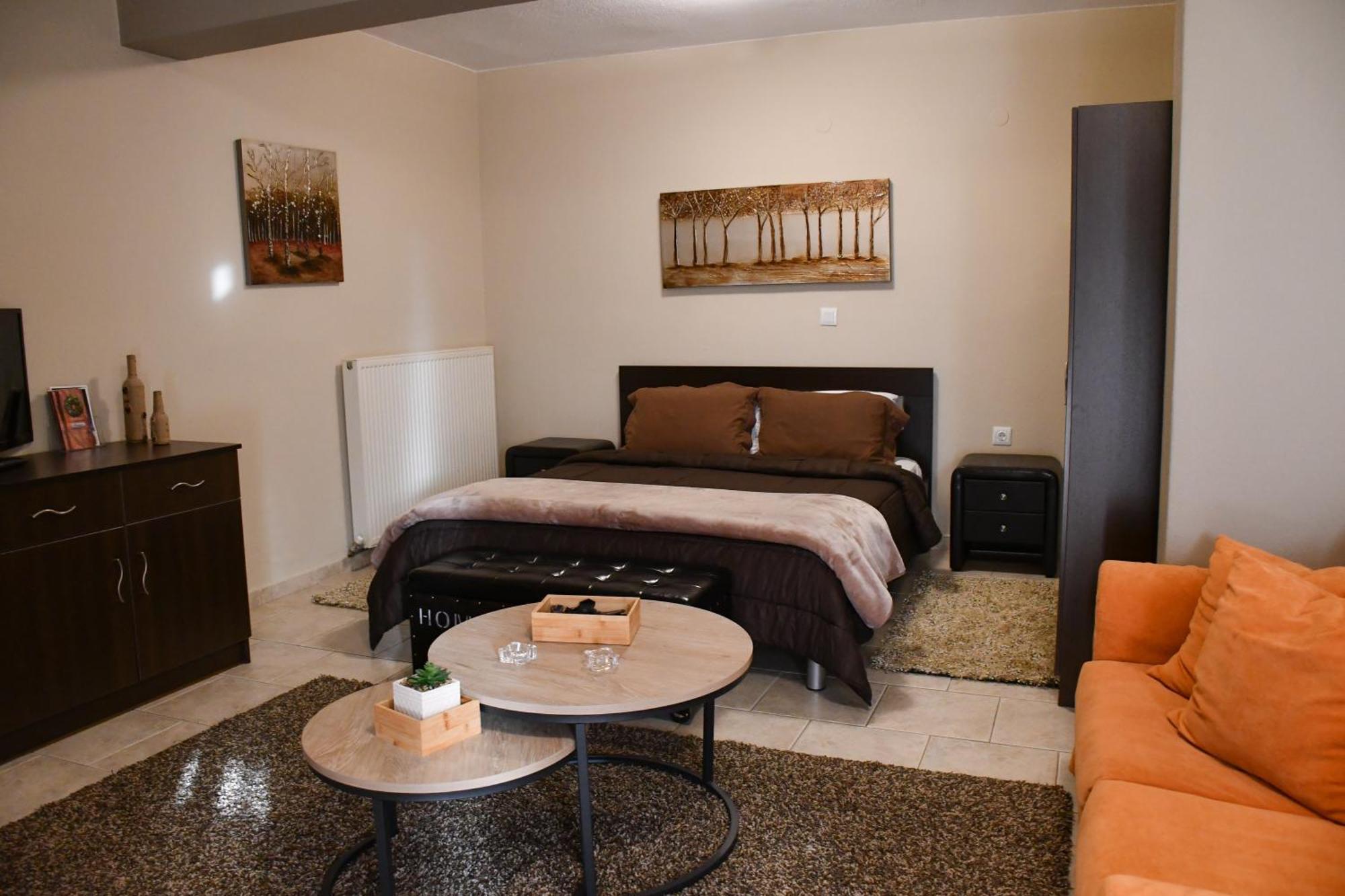Toula Rooms Ángistron 外观 照片