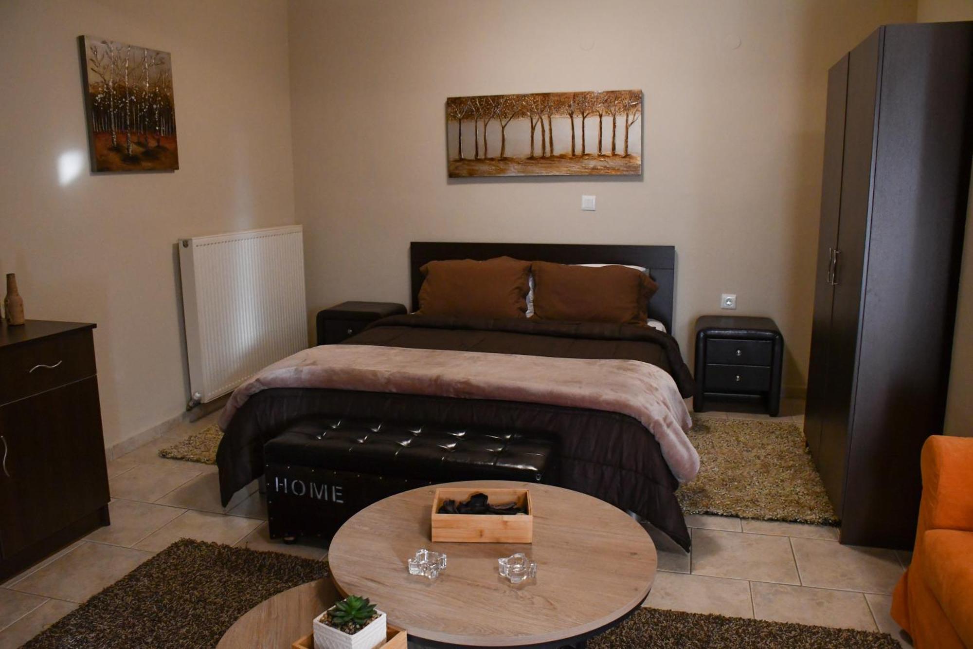Toula Rooms Ángistron 外观 照片