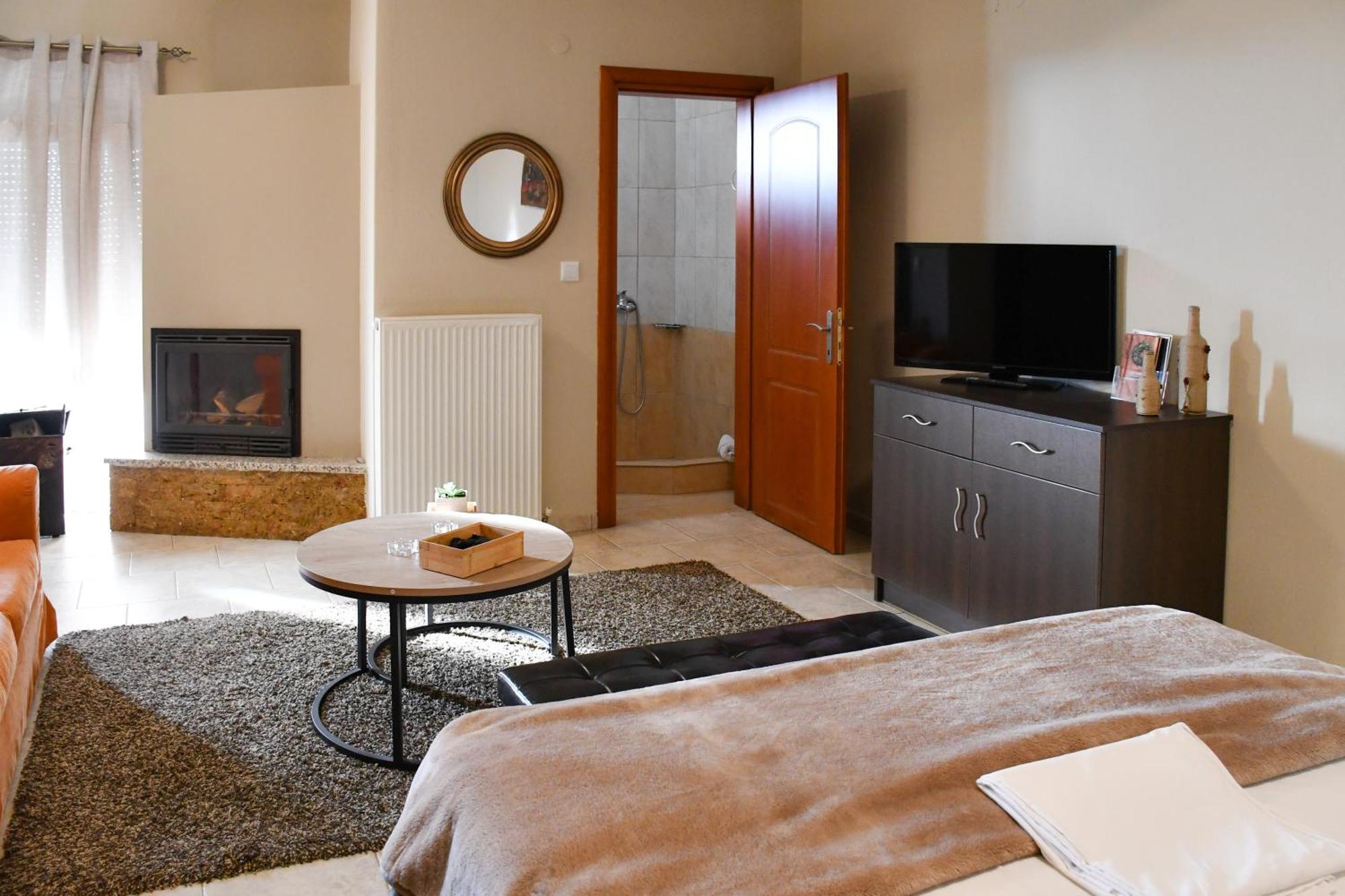 Toula Rooms Ángistron 外观 照片