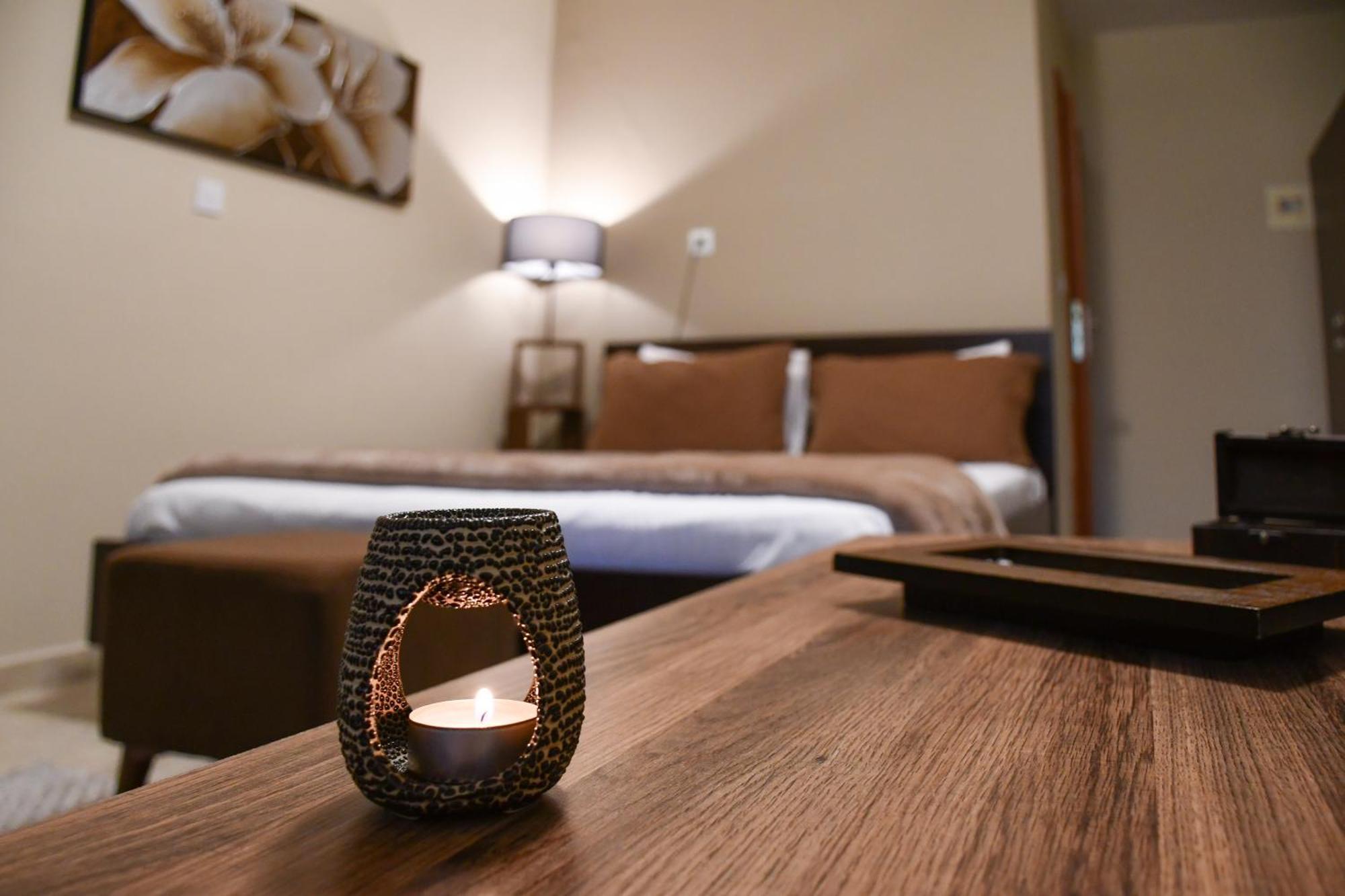 Toula Rooms Ángistron 外观 照片